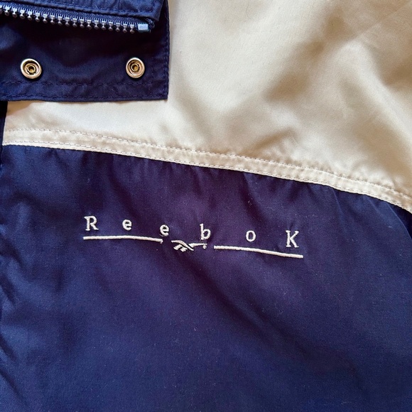 Reebok Light Jacket Vintage EUC Medium - SALE! - Picture 6 of 11